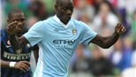   Balotelli bằng mười Tevez